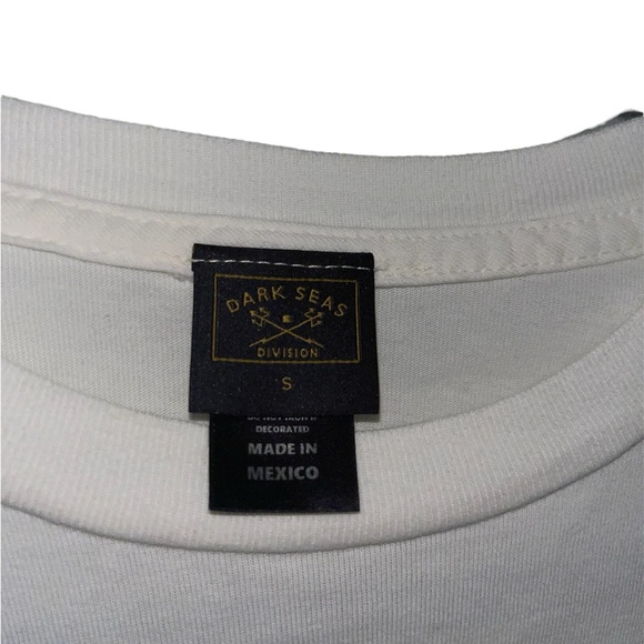 Dark seas Tee Shirt size small made in Mexico nice soft fabric - Picture 2 of 3